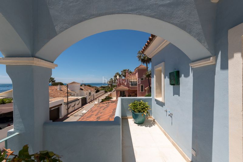 Foto 0e9534fc-5d58-471f-9d5d-1ae81becbdcd. Casa amb calefacció aparcament piscina a Puerto Banús Marbella