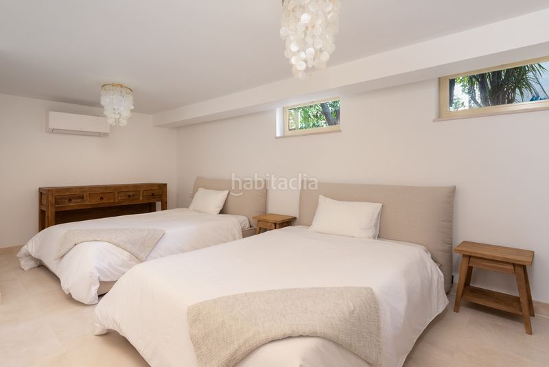 Foto 0fc28fe1-5e14-4512-910e-33a466f8d0f9. Casa amb calefacció aparcament piscina a Puerto Banús Marbella