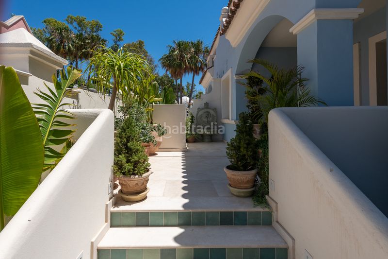 Foto 539ed148-aed0-4ed8-95b5-f47f5454e61a. Casa amb calefacció aparcament piscina a Puerto Banús Marbella