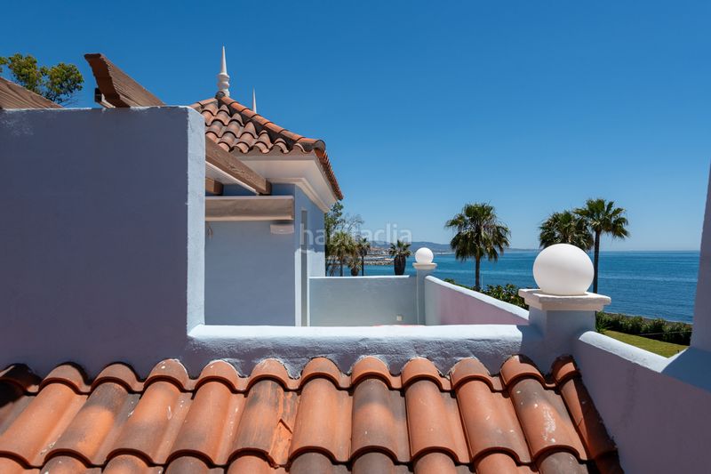 Foto 5d6b6de3-66b2-46b4-b059-a922faca93da. Casa amb calefacció aparcament piscina a Puerto Banús Marbella