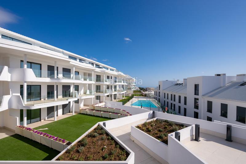 Foto 48a81dc1-a764-4318-a1c6-4efeb5b3c631. Piano terra con parcheggio piscina in Puerto Deportivo Fuengirola