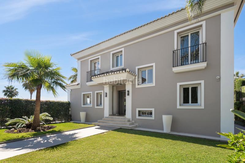 Foto 42a94e69-27c8-486b-bb0f-fd4bffd42e9f. Casa con riscaldamento parcheggio piscina in Nueva Andalucía centro Marbella