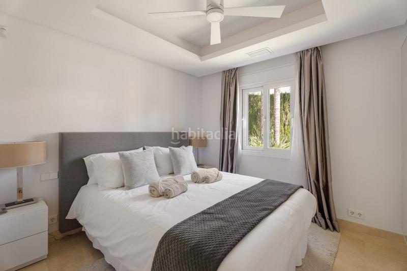 Foto 9a13d498-fd40-48b2-b1ab-5175213e54fb. Casa con riscaldamento parcheggio piscina in Nueva Andalucía centro Marbella