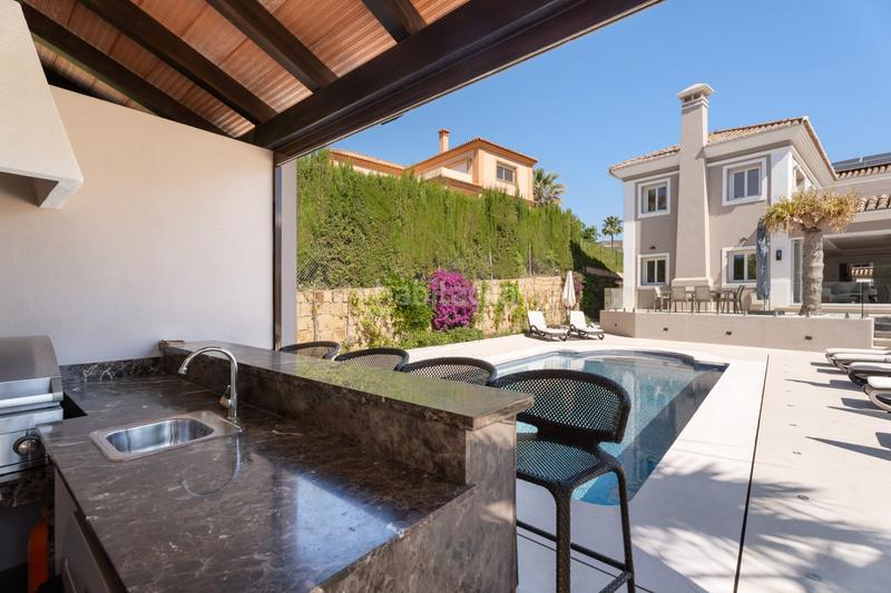 Foto b267ab02-9465-4203-b7a3-c038cff4a576. Casa con riscaldamento parcheggio piscina in Nueva Andalucía centro Marbella