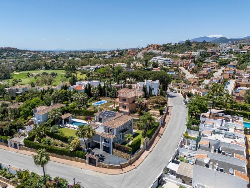 Foto fa493be5-4b94-4675-8dcf-91a63fa8c6a8. Casa con riscaldamento parcheggio piscina in Nueva Andalucía centro Marbella