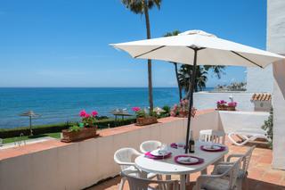 Apartamento en Riviera del Sol. Apartamento de 3 dormitorios en primera lnea de playa entre riv