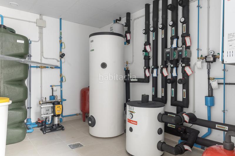 Foto 121da681-197b-43d0-b020-b391f9bcb769. Haus mit heizung parking pool in Casco Antiguo Marbella