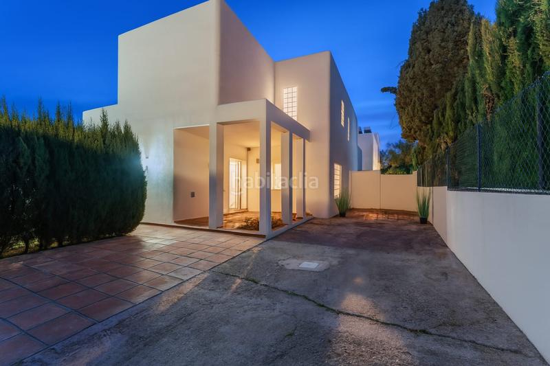 Foto 18c4e9a2-fa29-40b7-8026-dea32b7988cd. Casa con parcheggio piscina in Marbesa Marbella