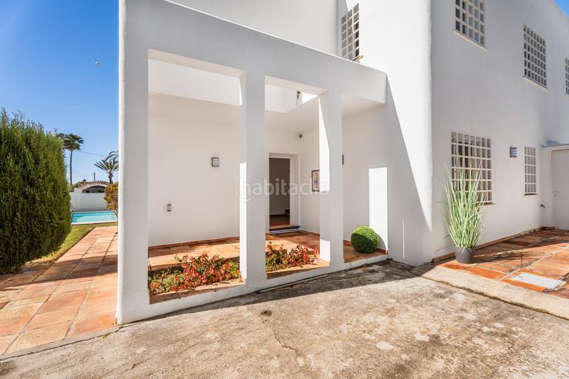 Foto e039ca6d-2fa8-40f6-bdbd-5a5f4b6ddc61. Casa con parcheggio piscina in Marbesa Marbella