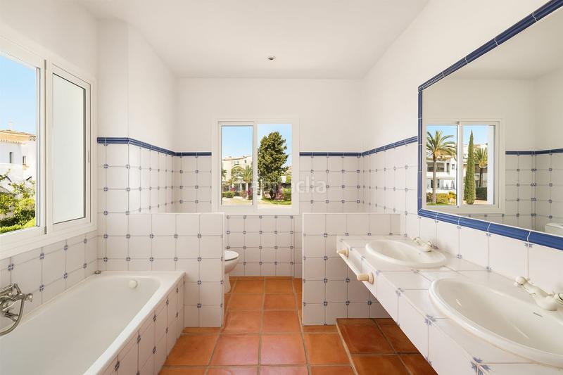 Foto fcab2c48-2403-4dba-8b1c-fc36ff67c0a5. Casa con parcheggio piscina in Marbesa Marbella