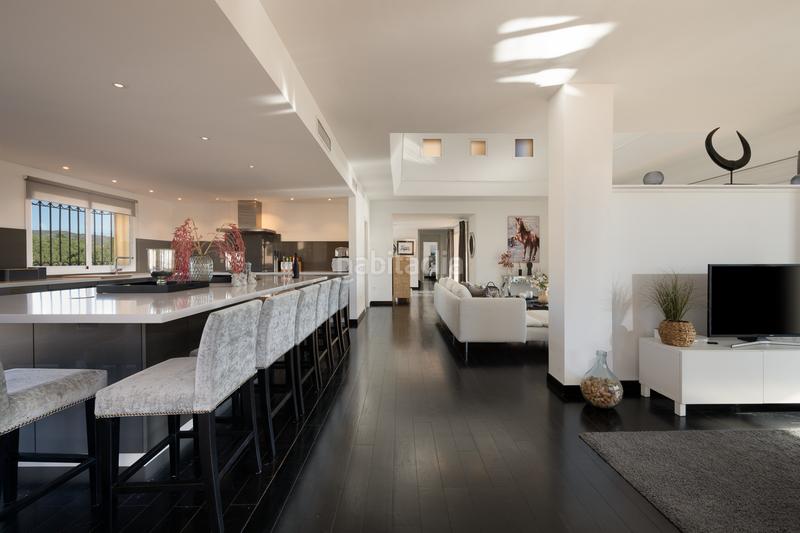 Foto 09253224-b3e9-4759-a427-589f964a2130. Attique avec parking piscine dans Santa María Marbella