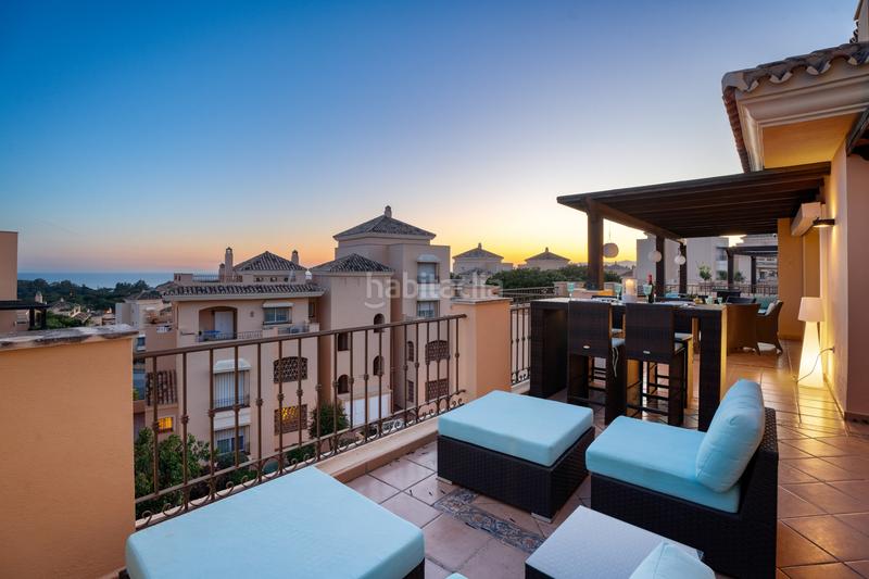 Foto 2926508c-ea17-4d83-a506-39ccace4aa92. Attique avec parking piscine dans Santa María Marbella