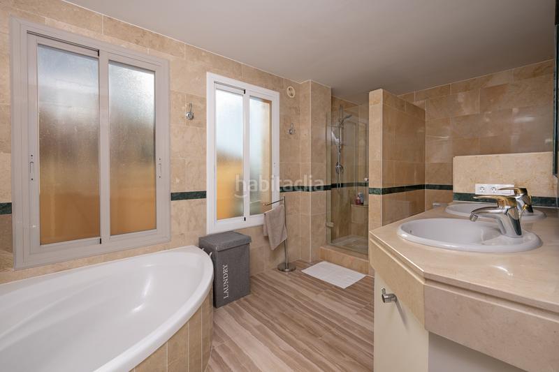 Foto 47e30729-2473-4fa4-92a8-4808d8ebfdb1. Attique avec parking piscine dans Santa María Marbella