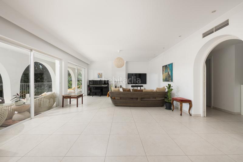 Foto edf088e2-d16e-4293-baaa-32b0125d45fe. Casa con piscina in La Carolina - Guadalpín Marbella