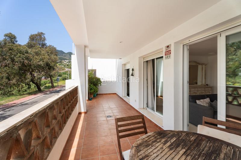 Foto 0ad454c2-a4cc-4dee-9580-57555c39196a. Piccolo appartamento con parcheggio piscina in Zona Centro Comercial Torrequebrada Benalmádena