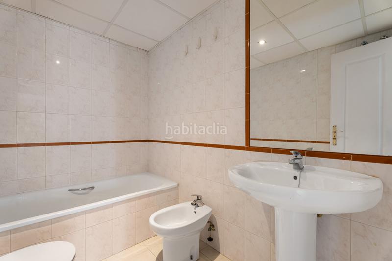 Foto 3536a5fe-45f7-4190-bcdc-0ee0daaba607. Piccolo appartamento con parcheggio piscina in Zona Centro Comercial Torrequebrada Benalmádena