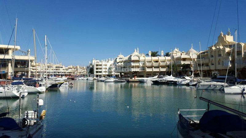 Foto 888cbf57-1f89-4abc-87e1-fc50835fd0c7. Piccolo appartamento con parcheggio piscina in Zona Centro Comercial Torrequebrada Benalmádena