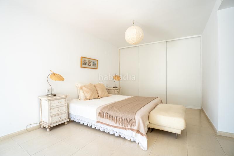 Foto ab9111d0-b013-489f-b270-08c03d1f5bd4. Piccolo appartamento con parcheggio piscina in Zona Centro Comercial Torrequebrada Benalmádena