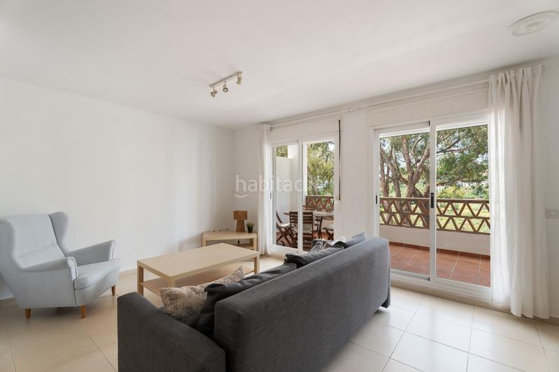 Foto cea4e0d0-4e53-4f61-8340-a9de28f0120f. Piccolo appartamento con parcheggio piscina in Zona Centro Comercial Torrequebrada Benalmádena