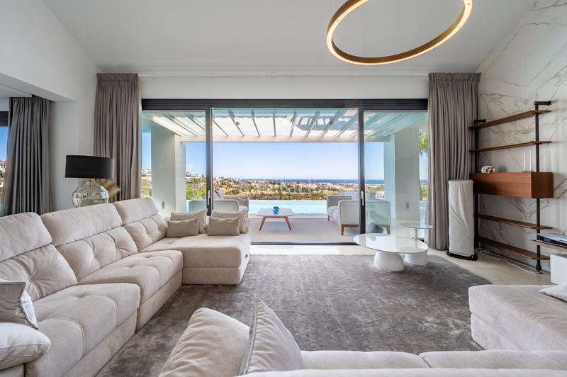 Foto fc5c6203-bc45-444a-b3a9-50b12a0b2fec. Casa villa de lujo en primera línea de golf en Los Flamingos, con vistas panorámicas. en Benahavís