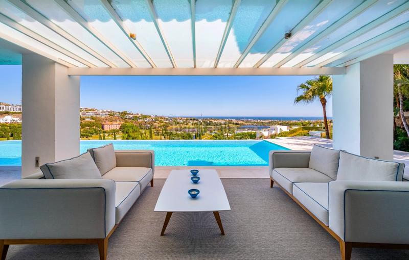 Foto fdfedf64-add5-4717-b7aa-5e0f7709e4d1. Casa villa de lujo en primera línea de golf en Los Flamingos, con vistas panorámicas. en Benahavís
