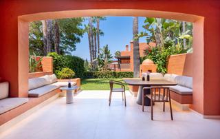 Casa adossada a Lomas de Marbella Club. Exclusiva casa adosada en la milla de oro de marbella