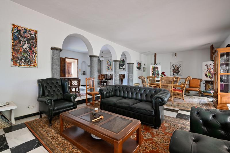 Foto 7a00f222-bf34-4074-be7a-0117db244b42. Casa amb aparcament piscina a Valdeolletas - Las Cancelas - Xarblanca Marbella