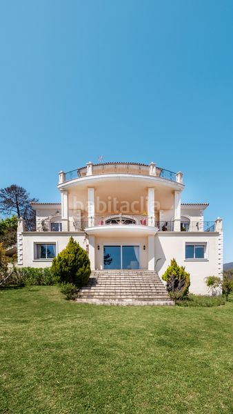 Foto 014ef615-5fb8-4c1b-9a43-025ca8dc49b9. Casa amb aparcament piscina a altos de Estepona Estepona