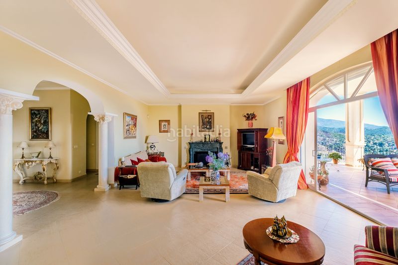 Foto e31bbe13-e64b-4893-9884-4a2d076bb49a. Casa amb aparcament piscina a altos de Estepona Estepona