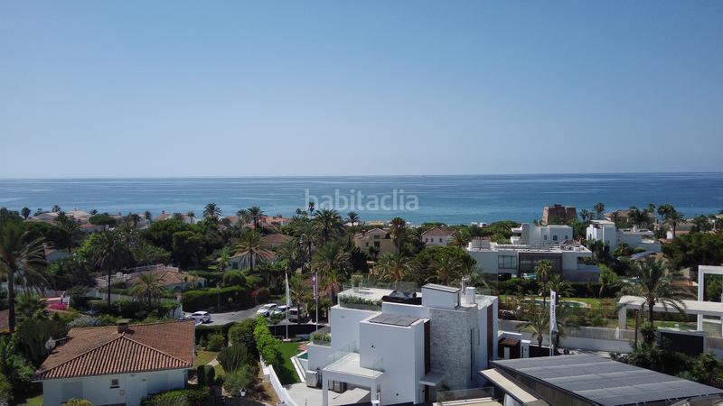 Foto 1001c00d-eae7-481f-91a5-b772a0ff6a46. Casa amb piscina a Marbesa Marbella