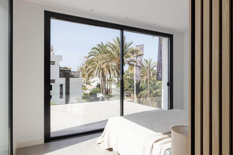 Foto 961a852d-922a-405e-818d-37b126768279. Casa amb piscina a Marbesa Marbella