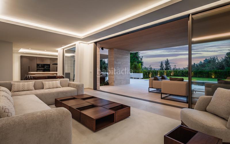 Foto cc1cb397-584a-4cf8-8c11-c6067d8f14f5. Casa exclusiva villa de lujo con vistas panorámicas en el paraíso, en Estepona