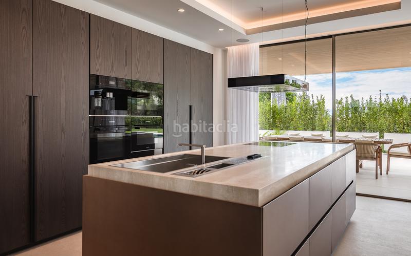 Foto f8c4c58b-91d2-495c-ba55-46b38844ce38. Casa exclusiva villa de lujo con vistas panorámicas en el paraíso, en Estepona
