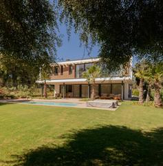 Casa en Sotogrande Costa. Villa koa villa de lujo, moderna y de nueva construcción en vent