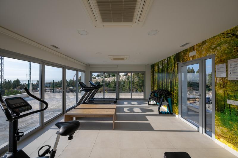 Foto 1b88e895-1e8f-4f75-ab5a-73aa1b9f193d. Apartament amb aparcament piscina a El Faro de Calaburra - Chaparral Mijas