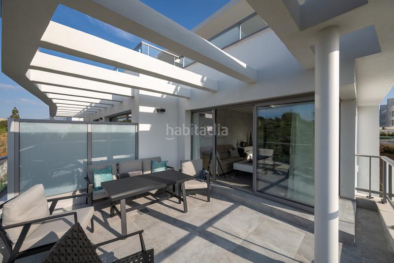 Foto 2a1360e2-b413-41b0-a645-93dacb53d490. Apartament amb aparcament piscina a El Faro de Calaburra - Chaparral Mijas
