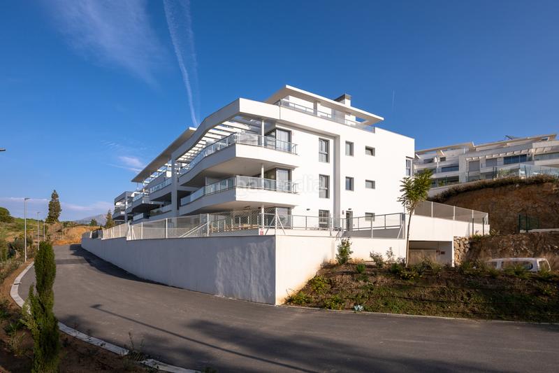 Foto 74d99908-6745-4cf5-b3e9-6f529f34dd39. Apartament amb aparcament piscina a El Faro de Calaburra - Chaparral Mijas