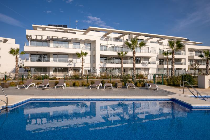 Foto e5b7e17a-beef-4b91-9a4c-f69ba42187dd. Apartament amb aparcament piscina a El Faro de Calaburra - Chaparral Mijas