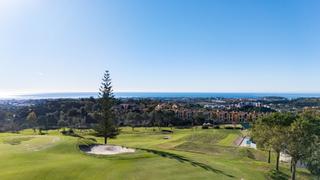 Casa a Los Arqueros  - Puerto del Almendro. Excepcional villa independiente enclavada en los arqueros golf.
