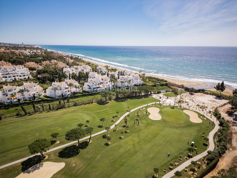 Foto 91ae5d2f-013a-4a10-b125-9fcfe2e5640e. Apartamento primera linea complex apartamento los monteros en Marbella