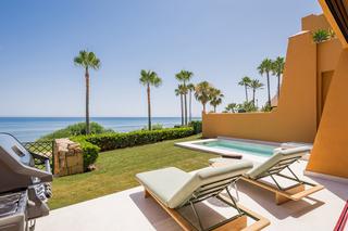 Erdgeschoss en Mare nostrum 40. Primer line beach  sea view  ground floor  estepona