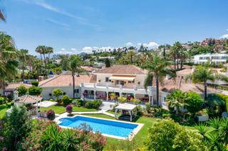 Casa en Los Naranjos. Villa en urb. la cerquilla, nueva andalucia, marbella