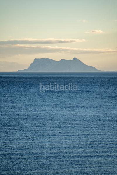 Foto 05df1189-f201-44c2-8fd8-41381a1c9e05. Àtic amb calefacció aparcament a Zona de Punta Plata Estepona