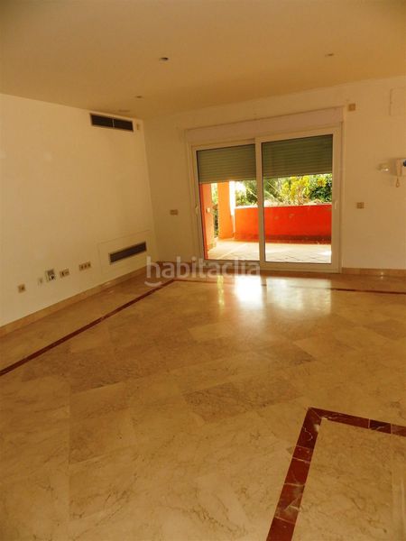 Foto 1d1b0b1e-7b3a-4576-a72f-c8a9b85e0cc4. Casa amb aparcament piscina a Sotogrande alto Sotogrande