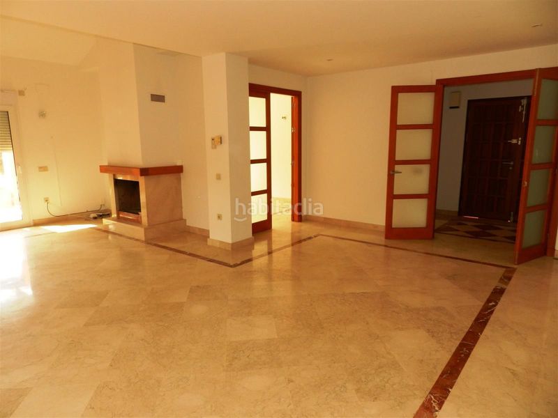 Foto 1e10e80d-d918-46da-b866-b520181a4082. Casa amb aparcament piscina a Sotogrande alto Sotogrande
