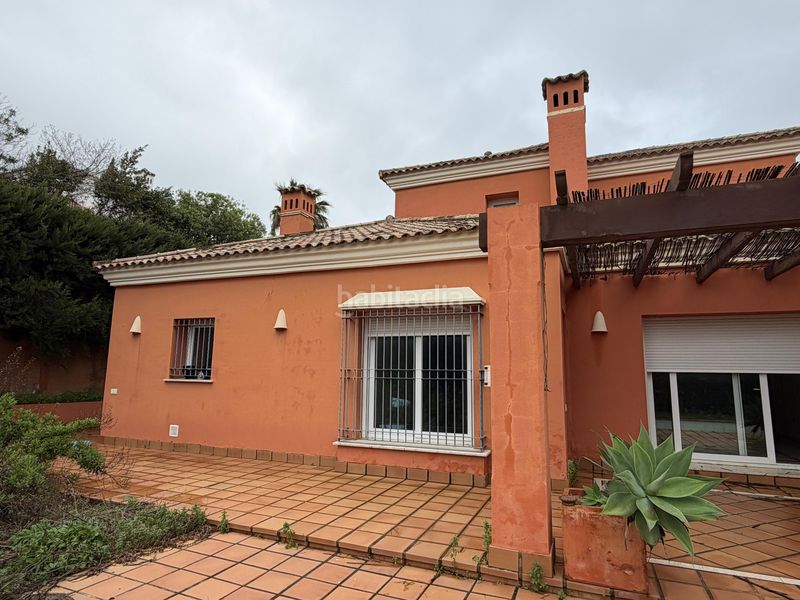 Foto 71da0e8b-6d35-48ce-9a74-f5ac1813f84e. Casa amb aparcament piscina a Sotogrande alto Sotogrande