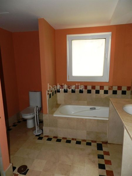 Foto 78d36fe5-3374-4a97-a128-d0caf81f5780. Casa amb aparcament piscina a Sotogrande alto Sotogrande