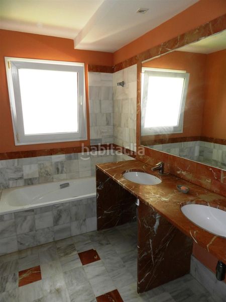 Foto 9800686b-75db-4c5a-96fd-95155774483d. Casa amb aparcament piscina a Sotogrande alto Sotogrande