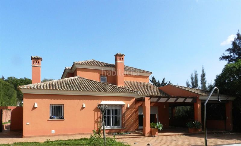 Foto b68d5290-8eff-47f3-b352-fb4ecd0d3274. Casa amb aparcament piscina a Sotogrande alto Sotogrande