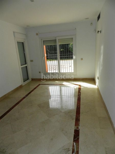 Foto d84f8b4b-5aae-4210-bbf5-b5ef7f71ba66. Casa amb aparcament piscina a Sotogrande alto Sotogrande